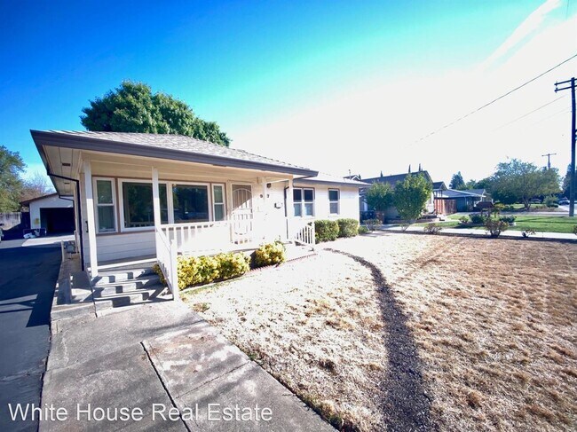 Building Photo - 3 br, 1.5 bath House - 9147 Locust St