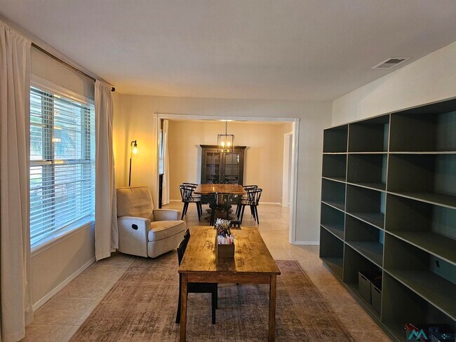Foto del edificio - 1817 Fairway Terrace