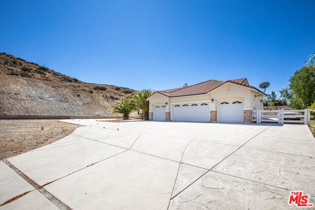 Building Photo - 2302 Malia Ct