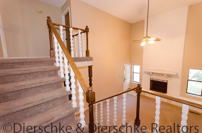 Building Photo - SPACIOUS and cute 3 Bedroom 3 Bath house c...