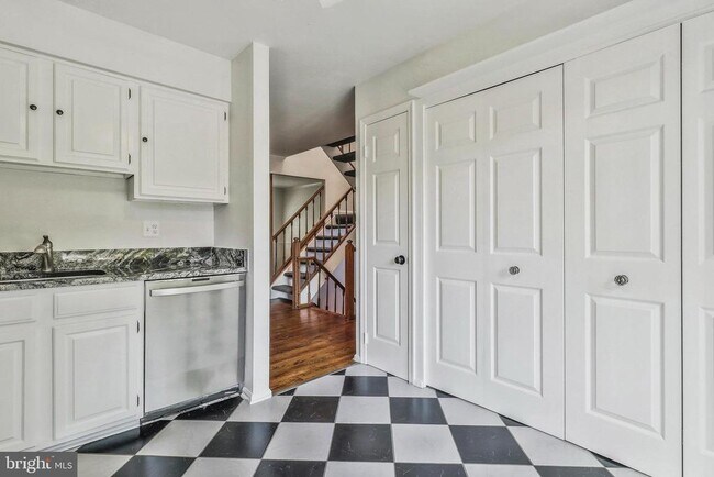 Foto del edificio - 69 Pontiac Way