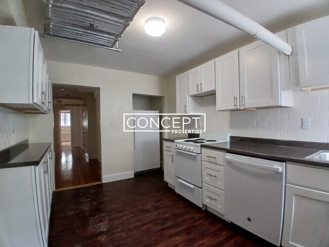 Building Photo - 7 Mt Hood Rd