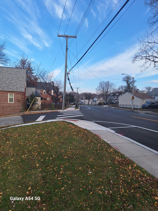 Building Photo - 3721 Frankford Ave