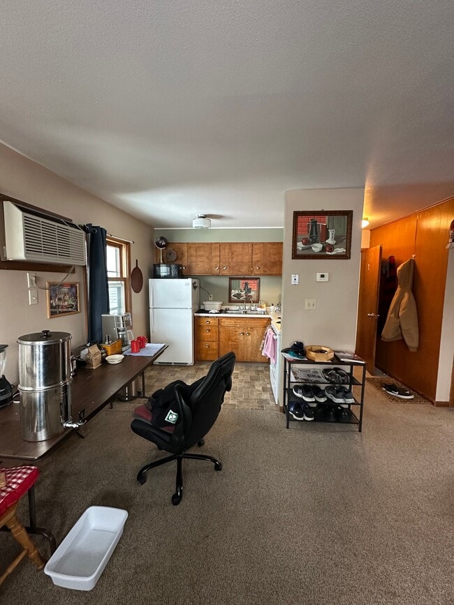 Foto del edificio - 413 Merriam Ave S