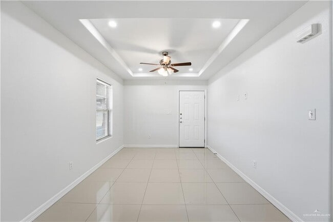 Building Photo - 14 Lotto Ln