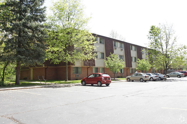 Building Photo - Pinery Park Apartments