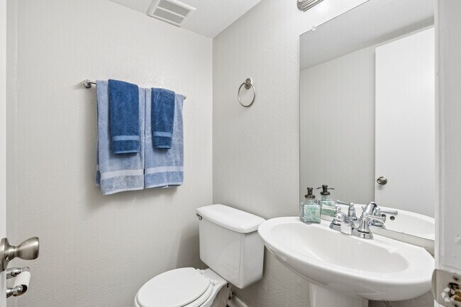 2 habitaciones, 1.5 baños - 1030 pies cuadrados - Baño en la planta baja - Booker Creek - Students save up to 10%!