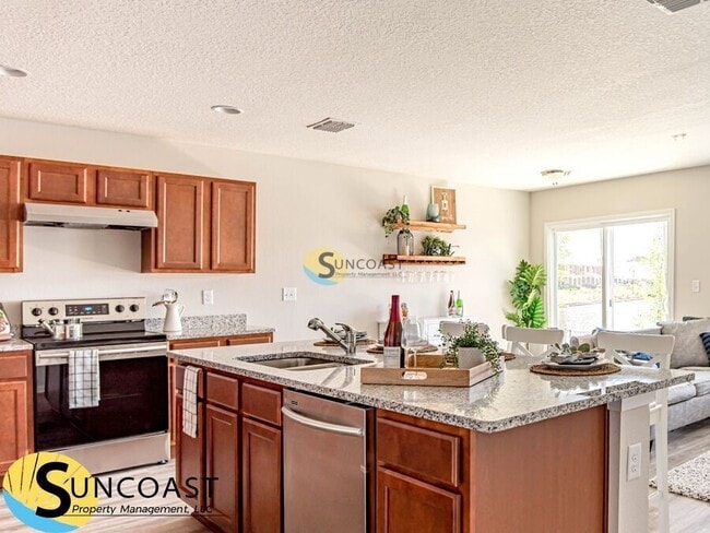 Foto del edificio - "Apartment" is an understatement. This is ...