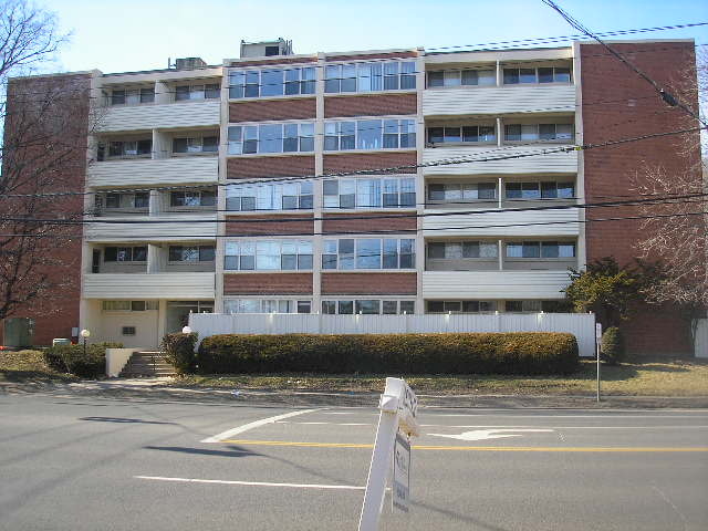 Building Photo - 1700 Dixwell Ave