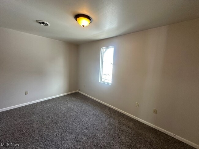 Building Photo - 761 E Park Ave