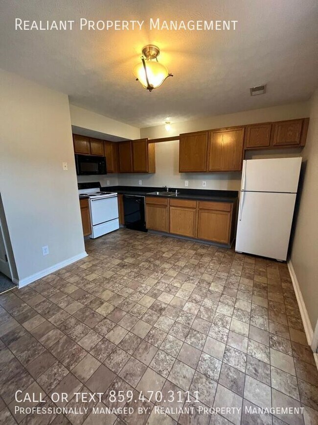 Foto del edificio - 223 John Sutherland Dr