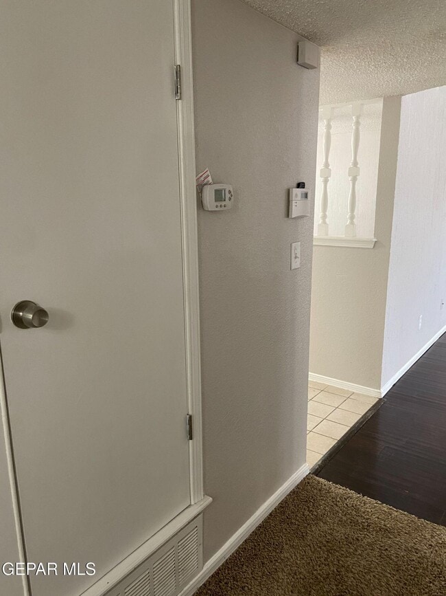 Foto del edificio - 6721 El Parque Dr