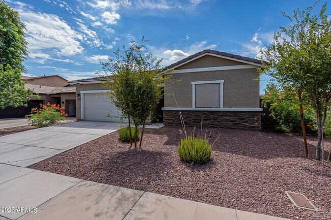 Foto del edificio - 3217 N Pleasant View Ln