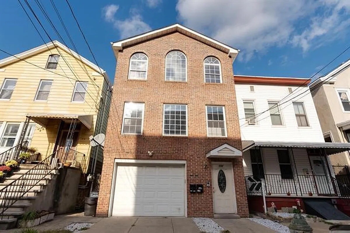 102 Astor Pl, Jersey City, NJ 07304 House Rental in Jersey City, NJ