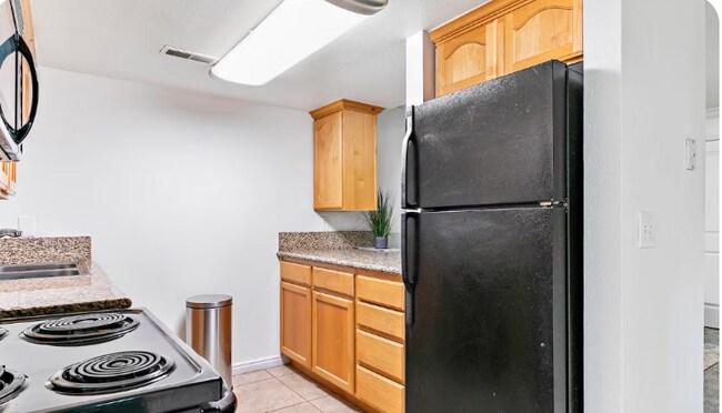 Building Photo - 5750 S 900 E