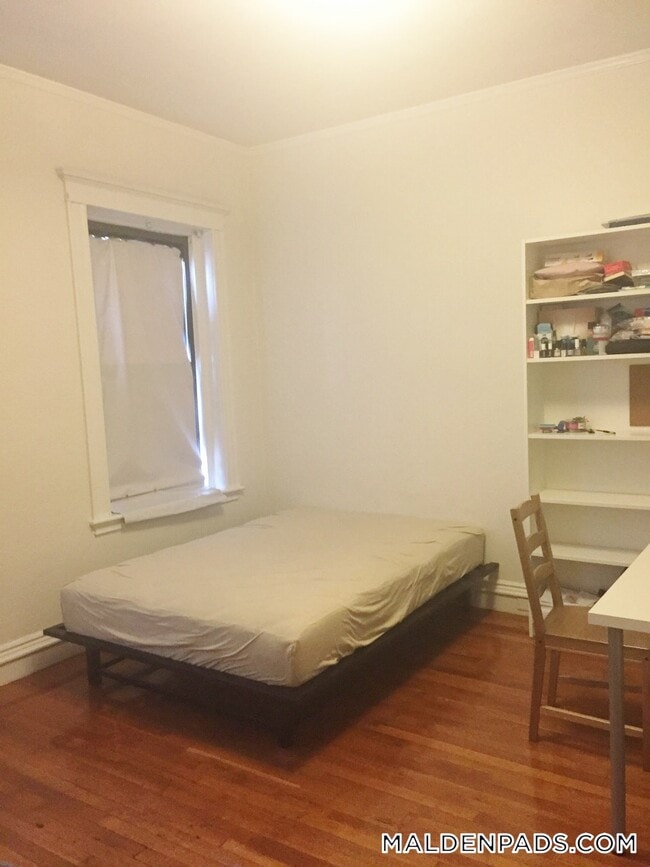 Building Photo - 17-19-19 Washington St S