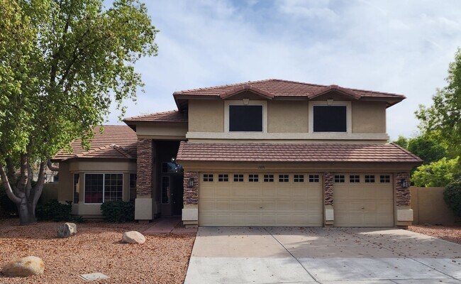 Building Photo - 3 Bedroom + Office Home in the Vineyards Community Near W Germann Rd and S Dobson Rd!