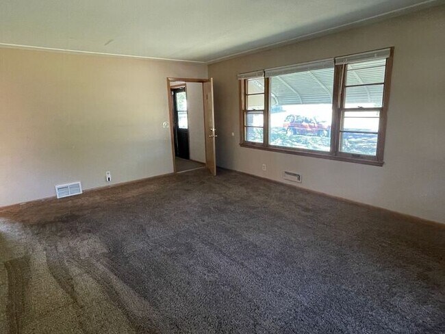 Foto del edificio - Main Level Columbia Heights Duplex, 1 Car ...
