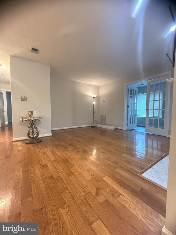 Foto del edificio - 2808 Lee Oaks Pl