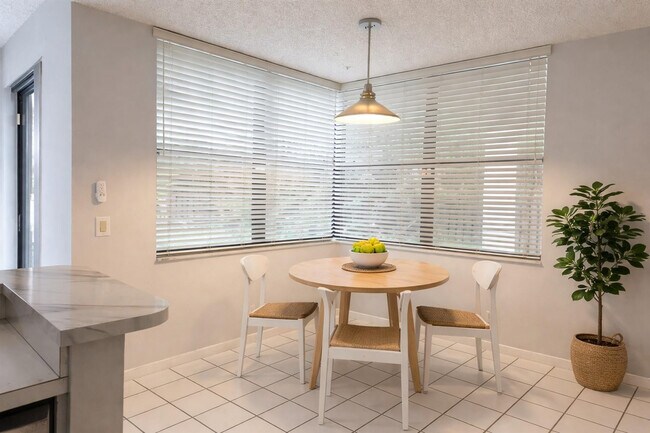 Foto del edificio - 10461 NW 12th Ct