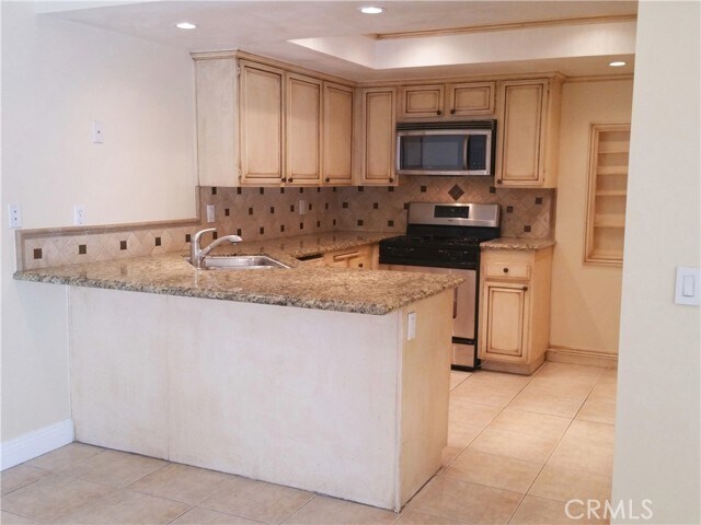 Building Photo - 25061 Acacia Ln