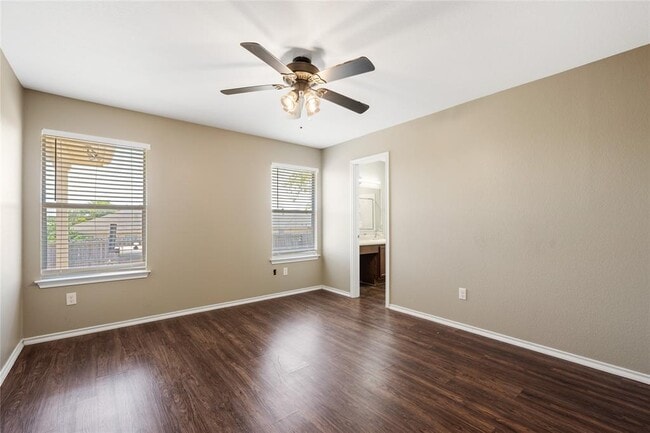 Building Photo - 245 Loon Lake Dr