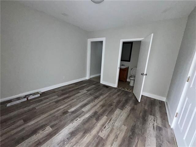 Foto del edificio - 2300 Valence St