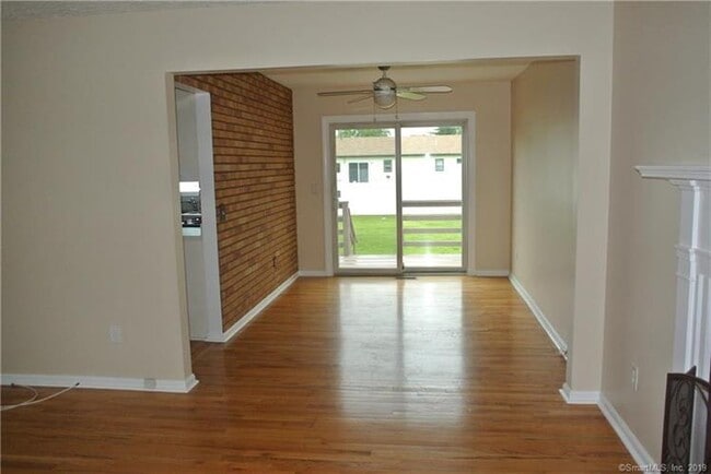Building Photo - 30 Carriage Path N