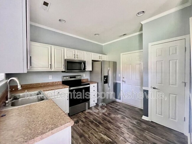 Building Photo - 71 Badin Drive