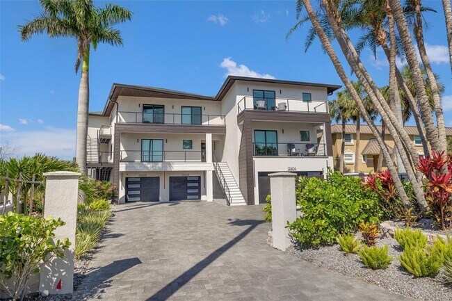 Foto del edificio - 12400 Capri Cir N