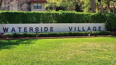 Building Photo - 15702 E Waterside Cir