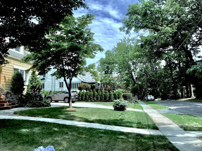 Foto del edificio - 2 bedroom in Larchmont NY 10538