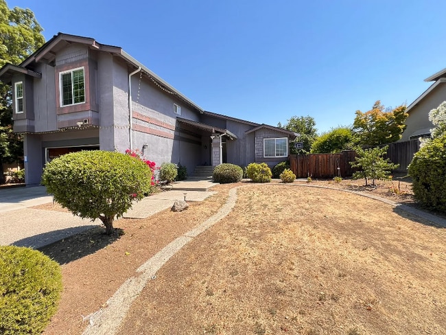 Building Photo - 6976 Claywood Way
