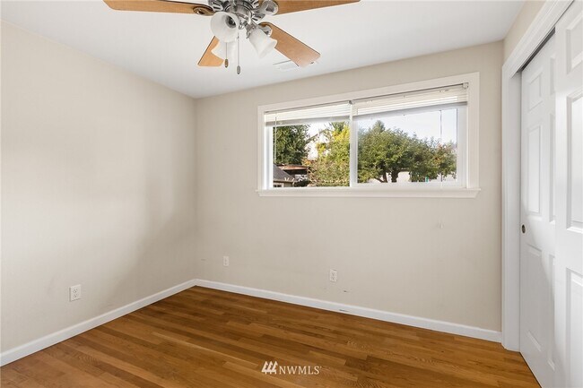 Foto del edificio - 10617 17th Ave SW