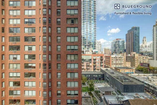 Foto del edificio - 311 W Illinois St