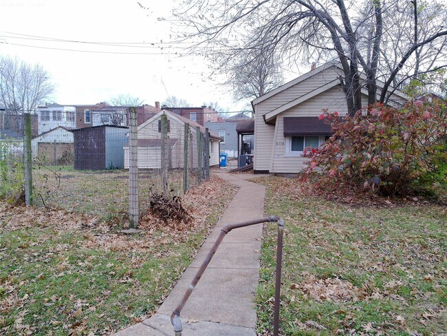 Foto del edificio - 6118 Vermont Ave