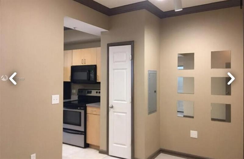 Foto principal - 533 NE 3rd Ave