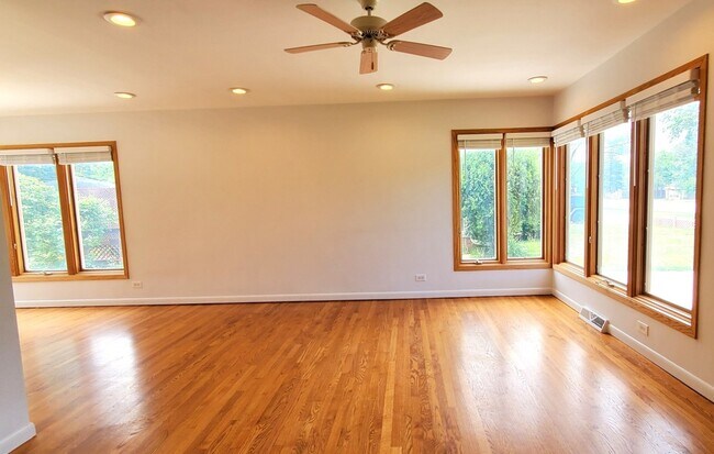Foto del edificio - 4715 W Lake Ave