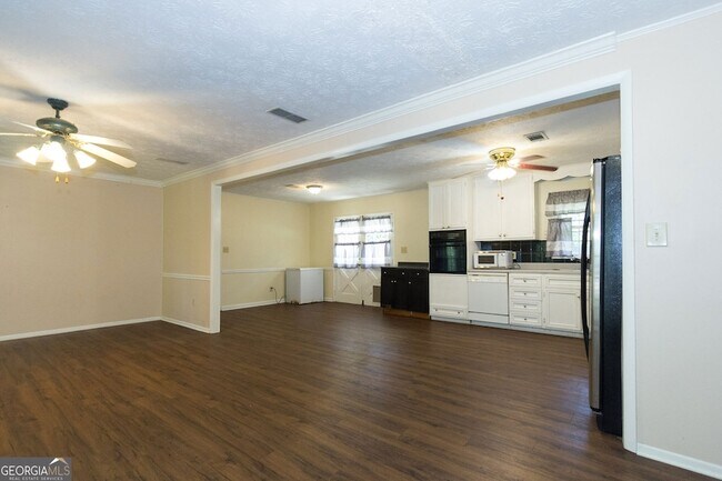 Building Photo - 3720 Sunny Hill Dr