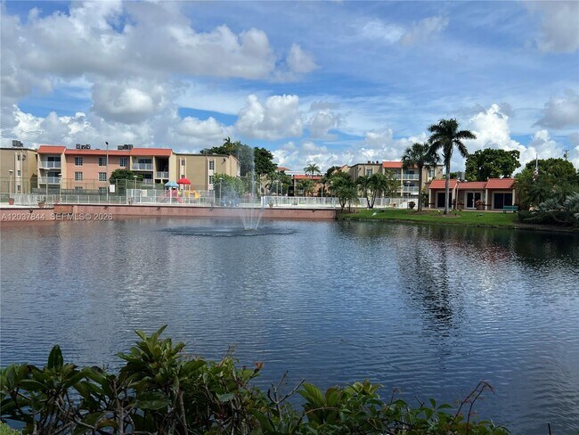 Foto del edificio - 4910 NW 79th Ave