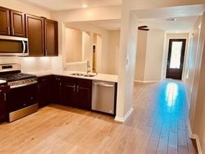 Foto del edificio - 17311 Rock Willow Ln