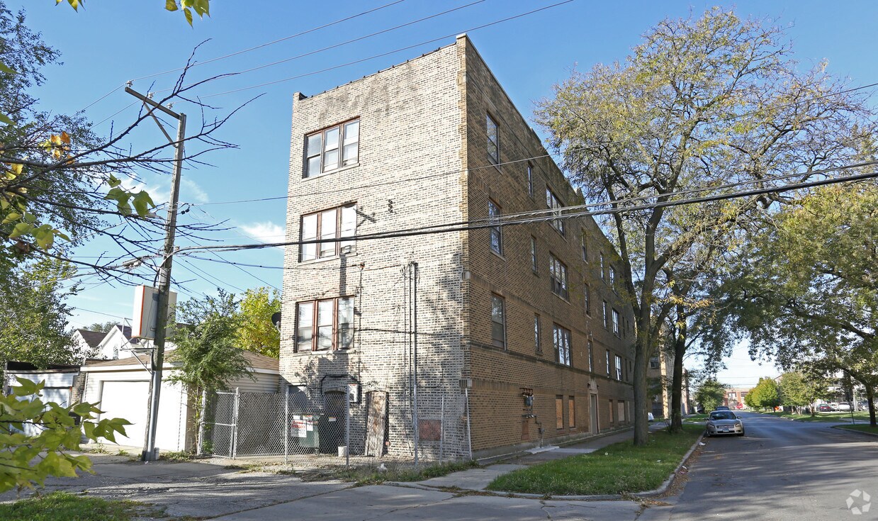 Building Photo - 1301 S Kildare Ave