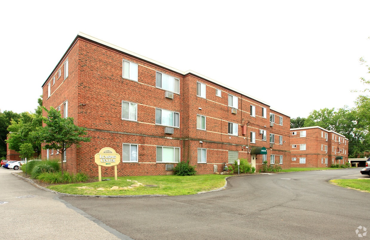 Primary Photo - Granger Court Apartments