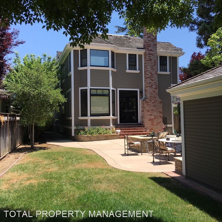 Building Photo - 4 br, 3 bath House - 115 TAIT AVE