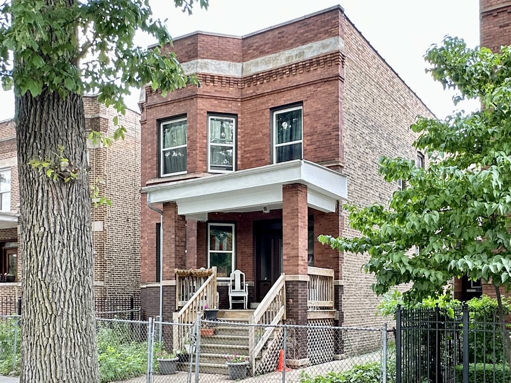 Primary Photo - 4713 N Albany Ave