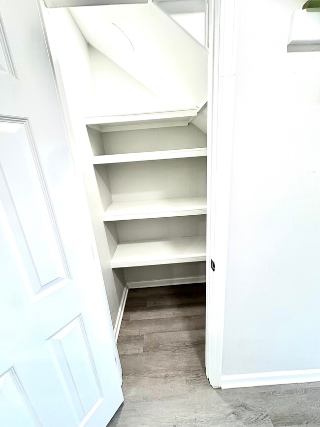 Foto del edificio - 1619 Dehart Dr