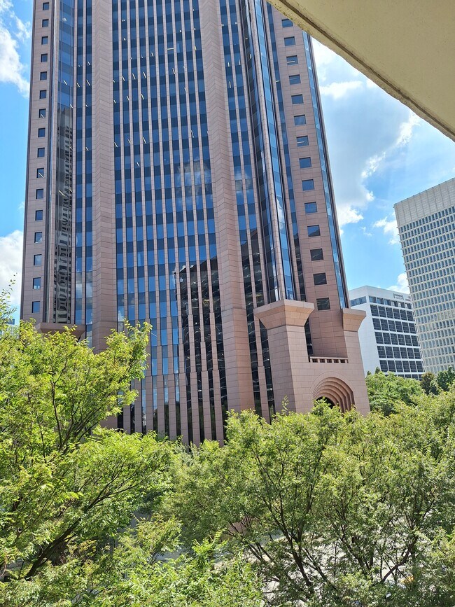 Building Photo - 620 Peachtree St NE