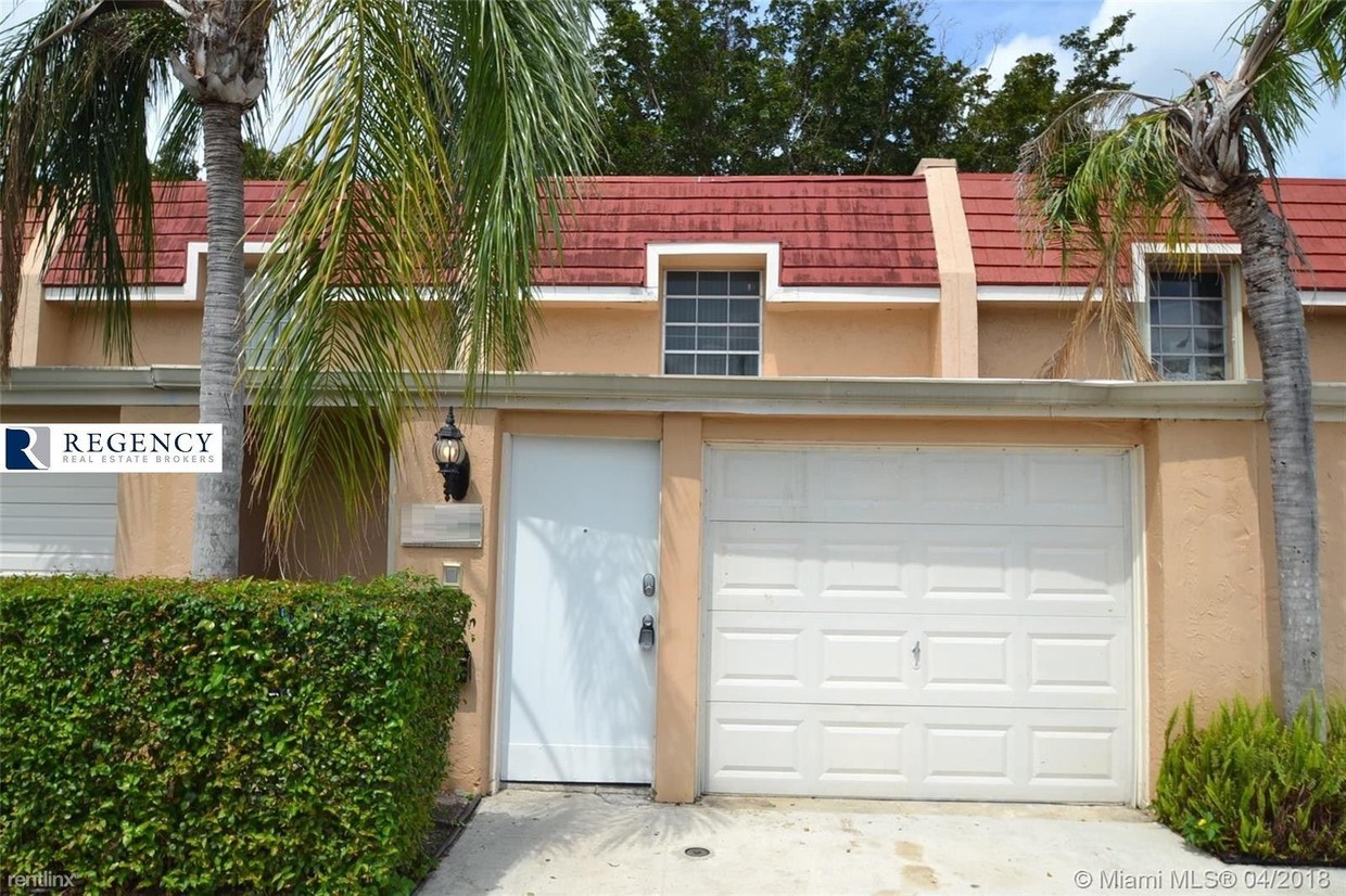 Primary Photo - 2 br, 2 bath House - 19142 Bobolink Dr
