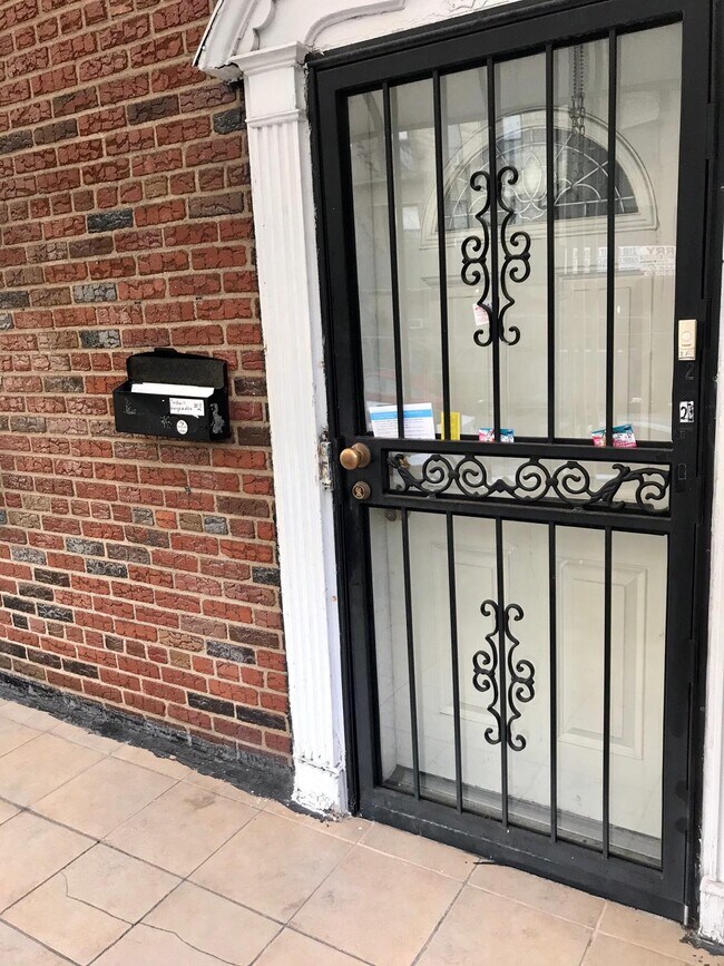 Foto del edificio - 2161 84th St