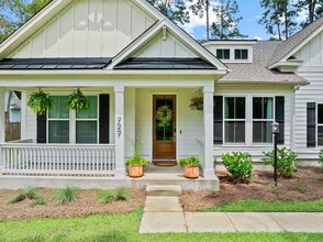 Building Photo - 727 Hodge Rd